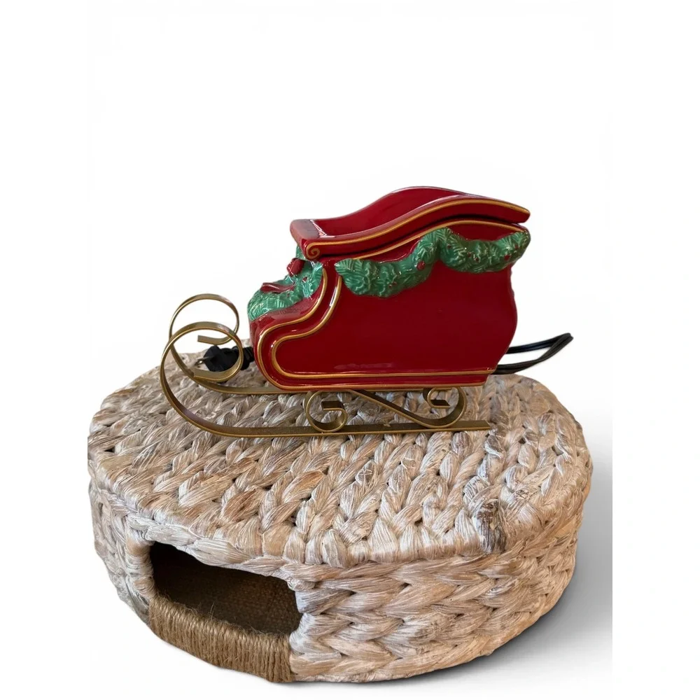 Scentsy Christmas Sleigh Wax Warmer Red Ceramic Gold Runners Holiday SCE-30149